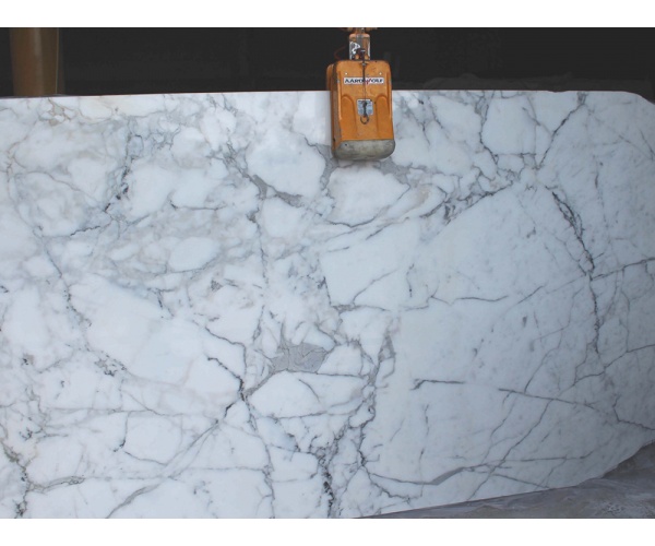 calacatta_oro_marble_slab1-3