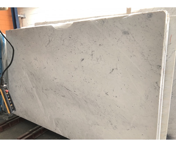 honed_carrara_gioia_marble_slab2