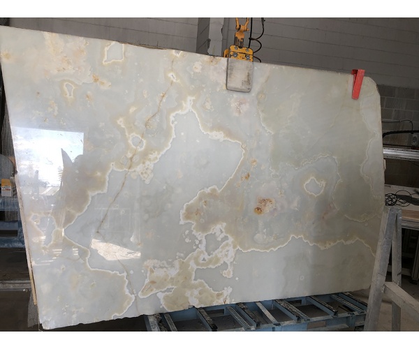 white_onyx_slabs_polished1